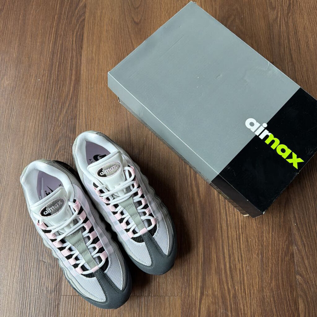 NIKE AIR MAX " PINK " SZ.6M
