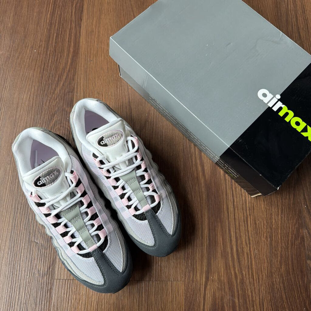 NIKE AIR MAX " PINK " SZ.6M