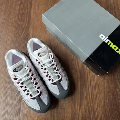 NIKE AIR MAX " PINK " SZ.6M