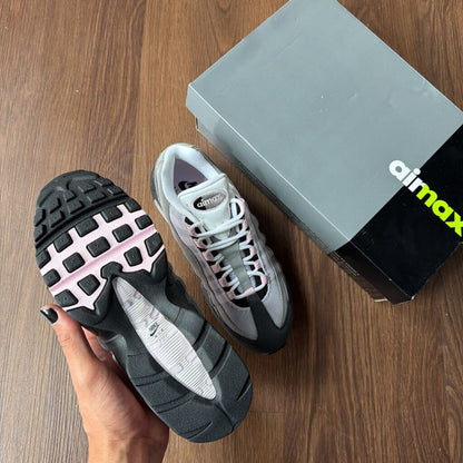 NIKE AIR MAX " PINK " SZ.6M