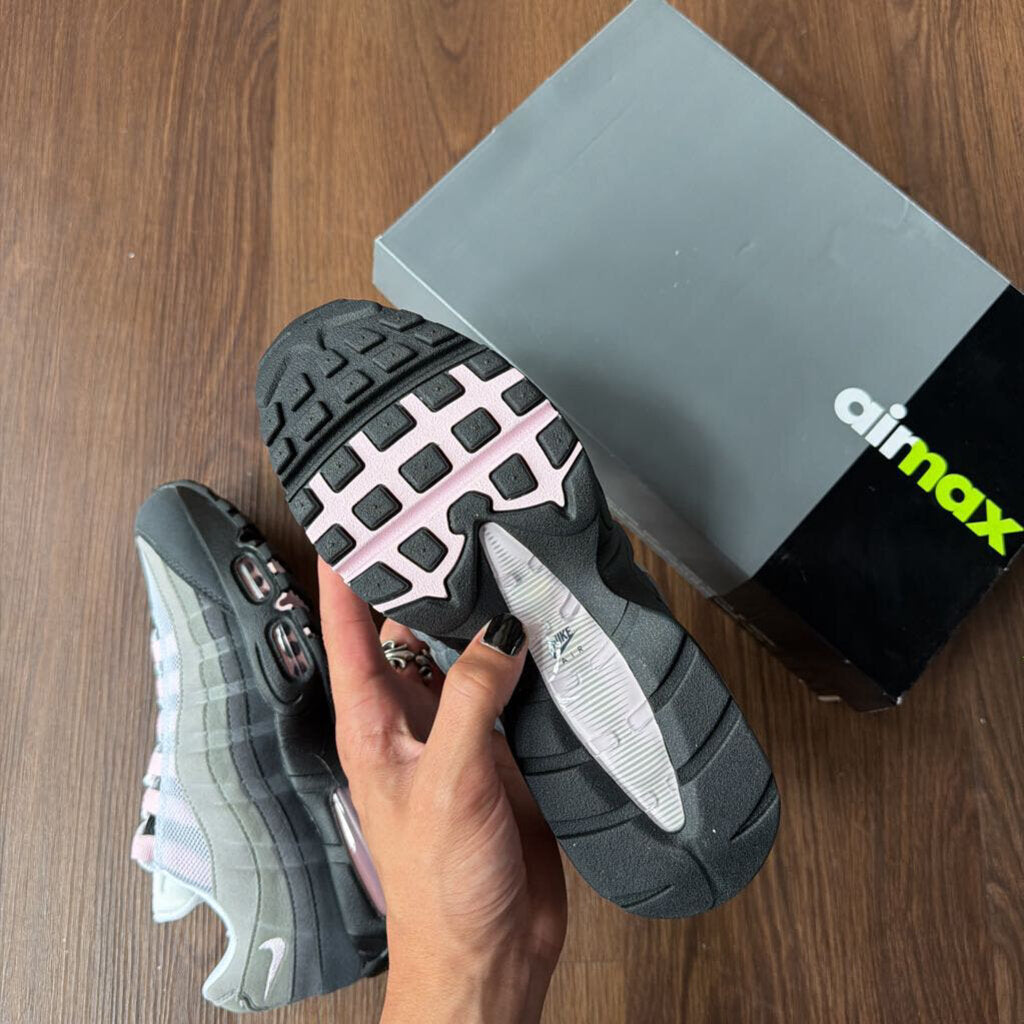 NIKE AIR MAX " PINK " SZ.6M