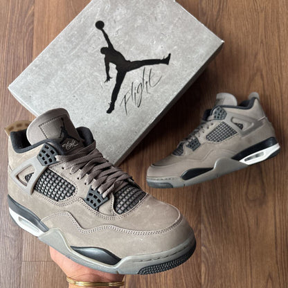 JORDAN 4 CAVESTONE SZ. 10.5