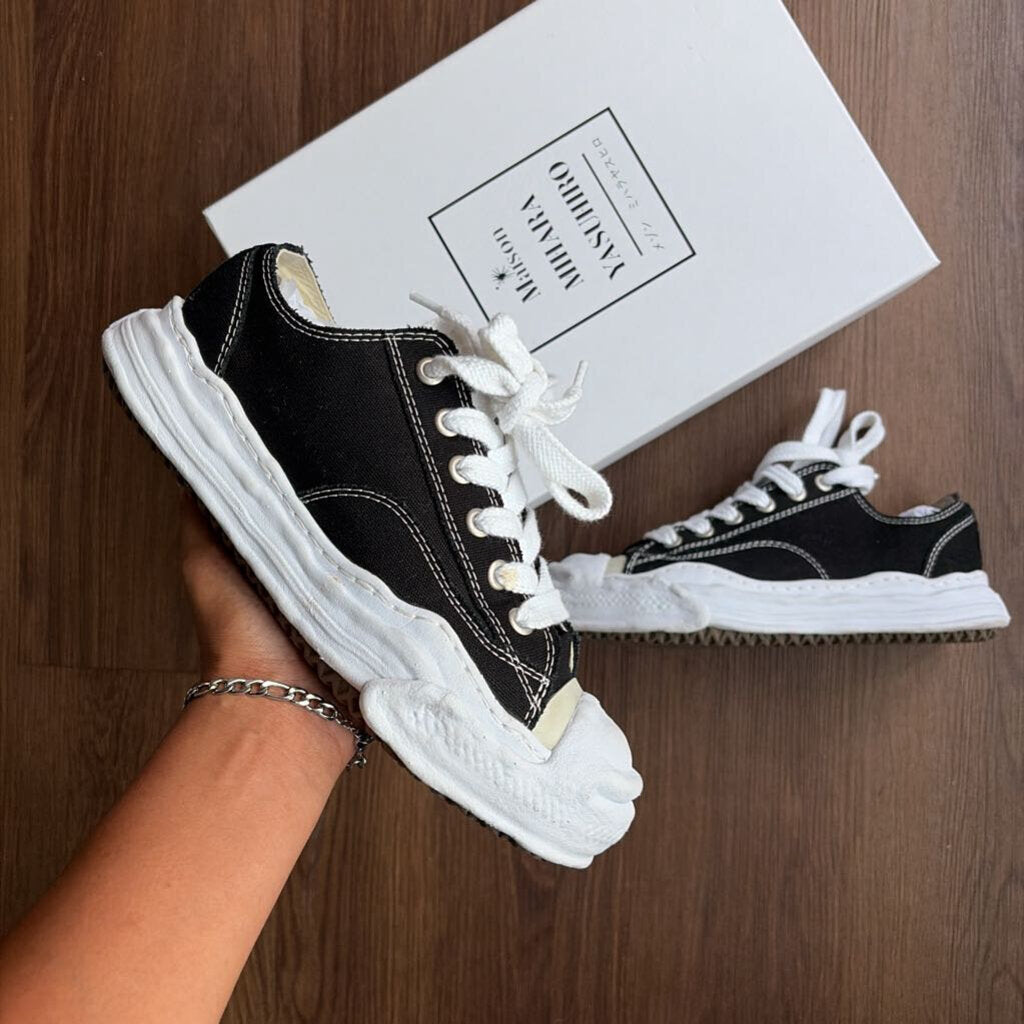 MAISON MIHARA CANVAS SNEAKER SZ. 42