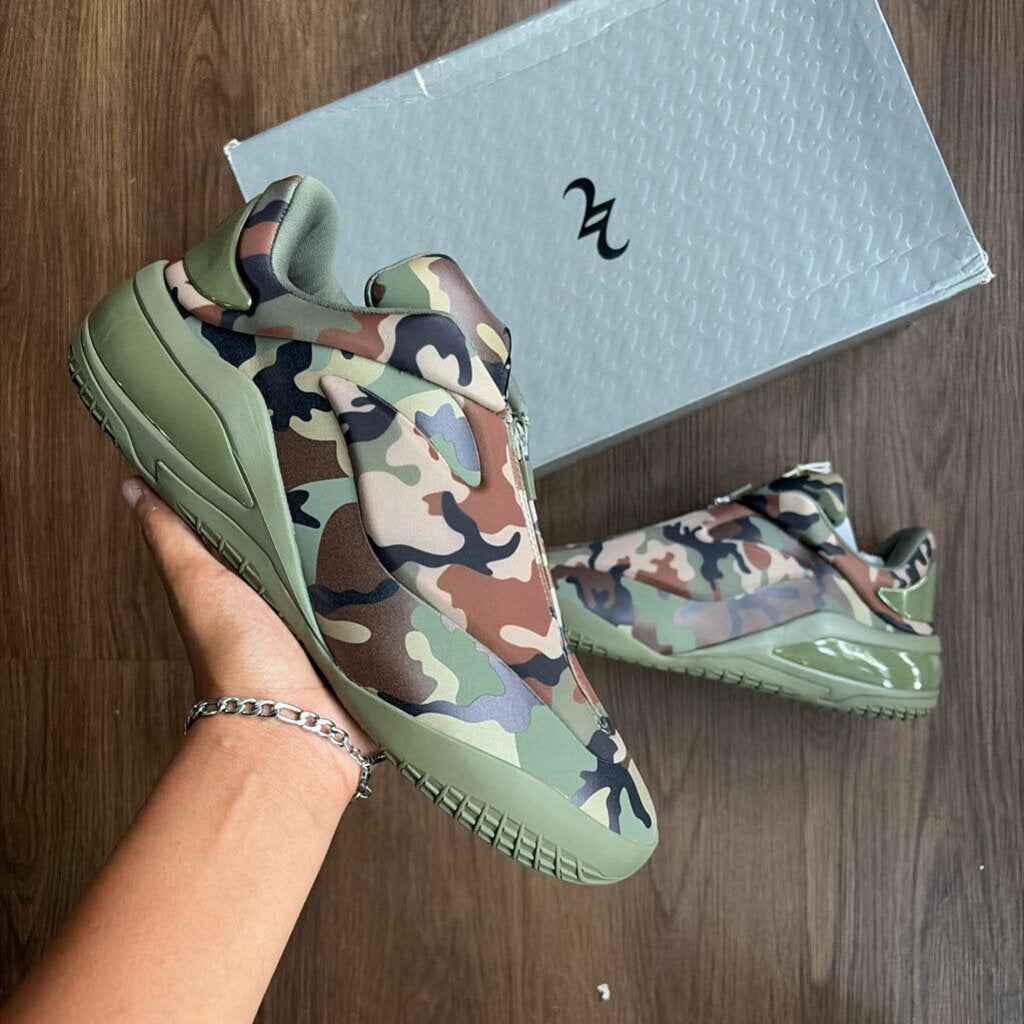 SHAI CONVERSE CAMO SZ. 12 (BOX)
