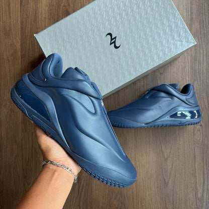 SHAI CONVERSE NAVY SZ. 12 (BOX)
