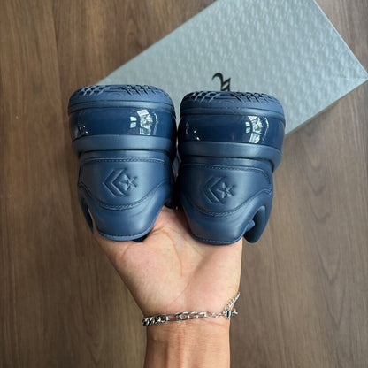 SHAI CONVERSE NAVY SZ. 12 (BOX)