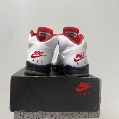 AIR JORDAN 5 RETRO SZ 10.5