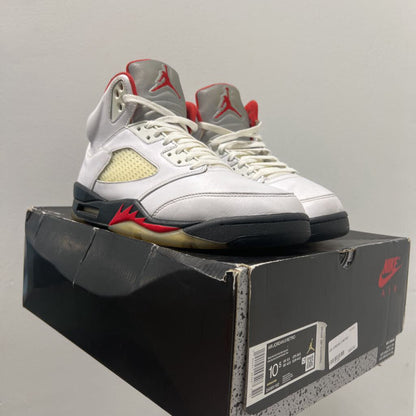 AIR JORDAN 5 RETRO SZ 10.5