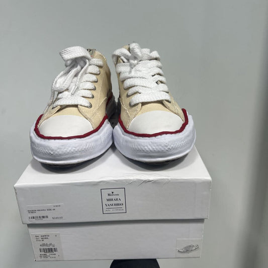 MAISON MIHARA SIZE 44 W/BOX