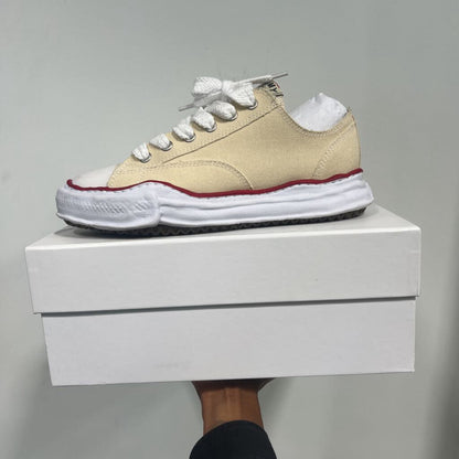 MAISON MIHARA SIZE 44 W/BOX