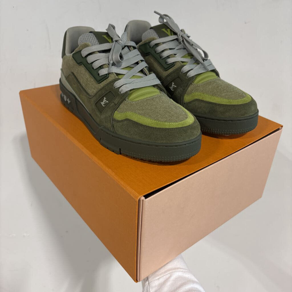 LOUIS VUITTON TRAINER SZ 8US