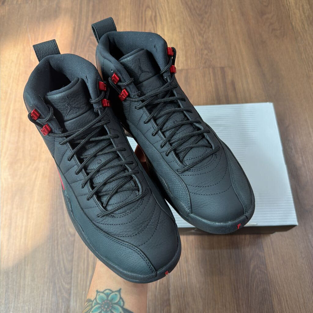 JORDAN 12 "BLOODLINE" SZ 9