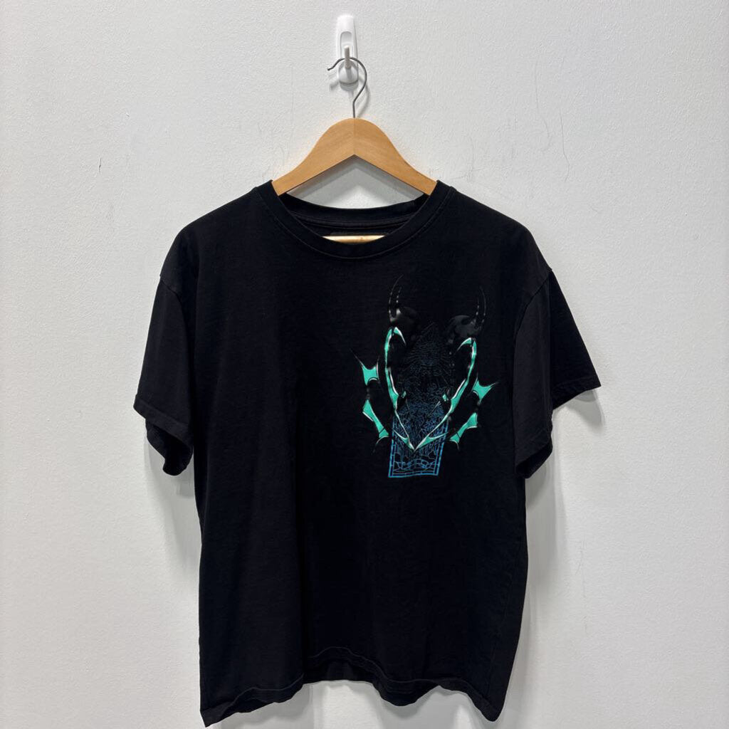 WHO DECIDES WAR TEE SZ M