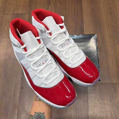 JORDAN 11 "CHERRY" SZ 11 (BOX)