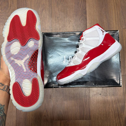 JORDAN 11 "CHERRY" SZ 11 (BOX)