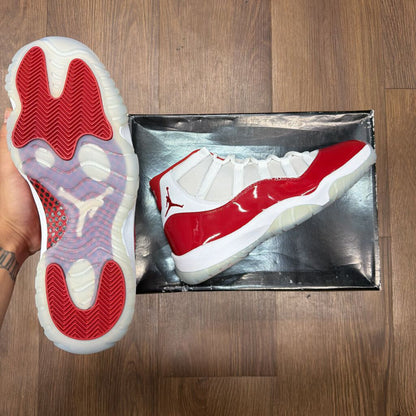JORDAN 11 "CHERRY" SZ 11 (BOX)