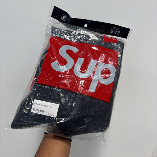 SUPREME SOCKS BLACK (LR)