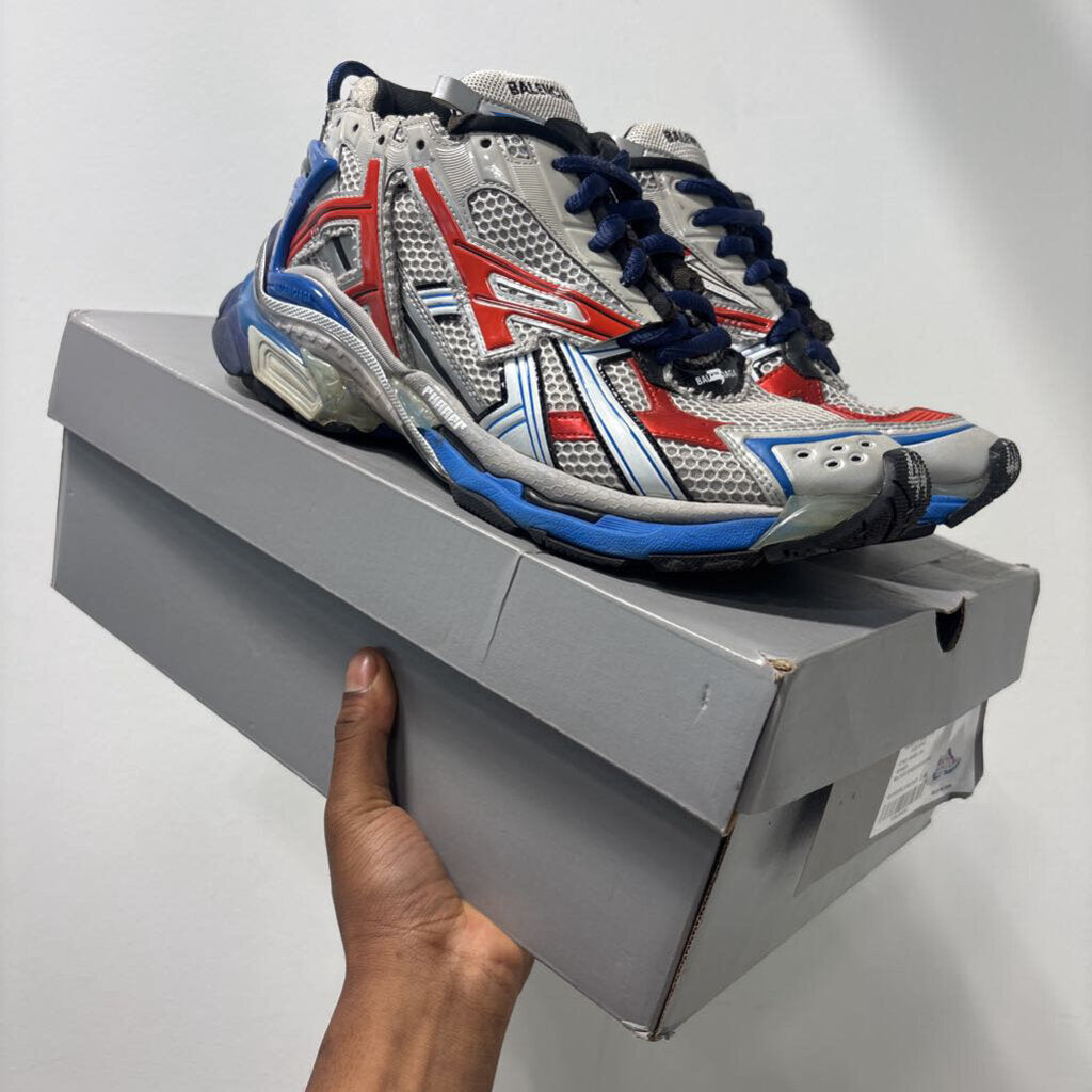 BALENCIAGA RUNNERS SZ 44