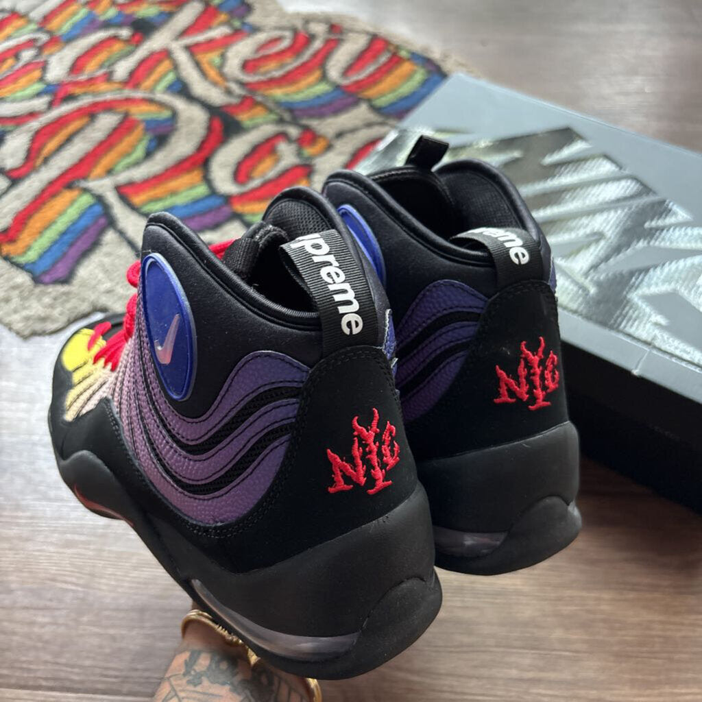 NIKE AIR BAKIN SP SZ. 11.5