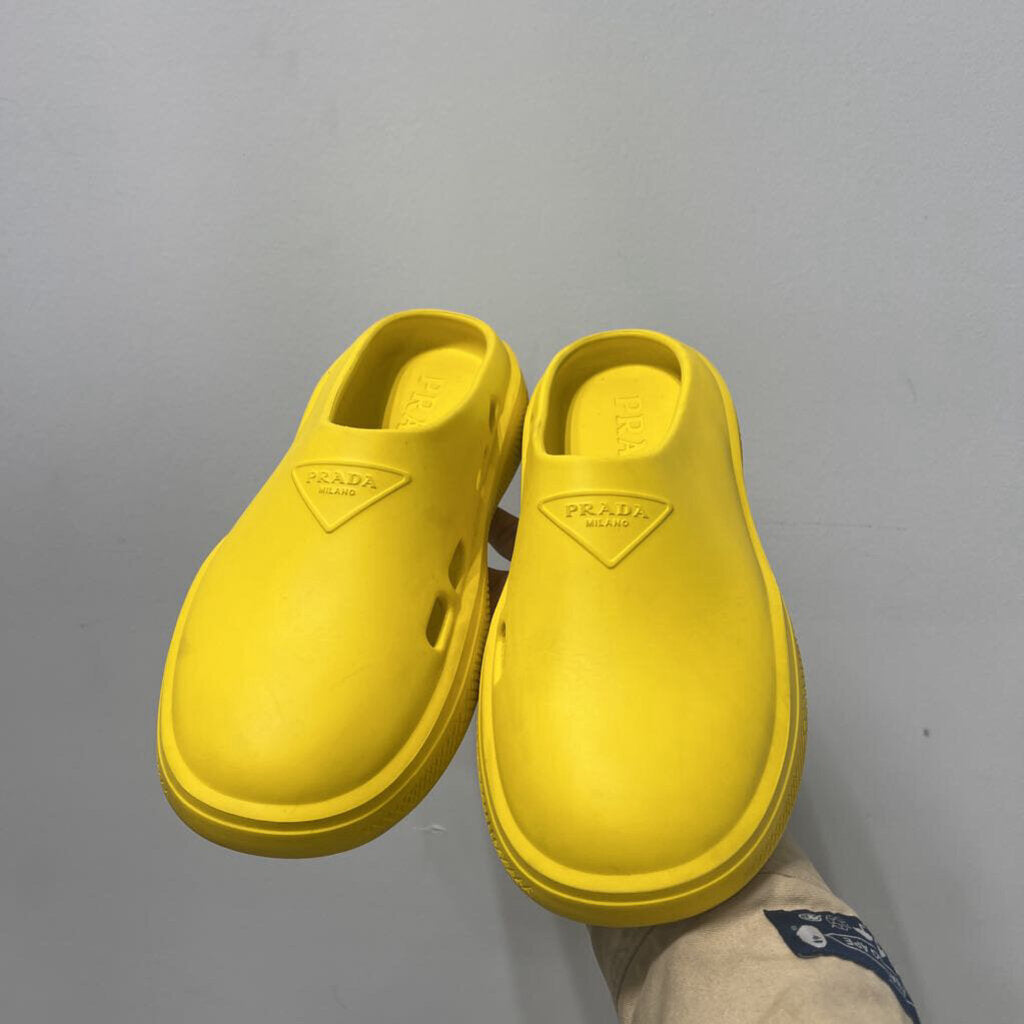 PRADA SLIDES SZ 44