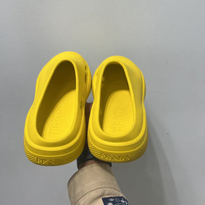 PRADA SLIDES SZ 44