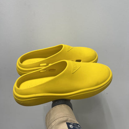 PRADA SLIDES SZ 44