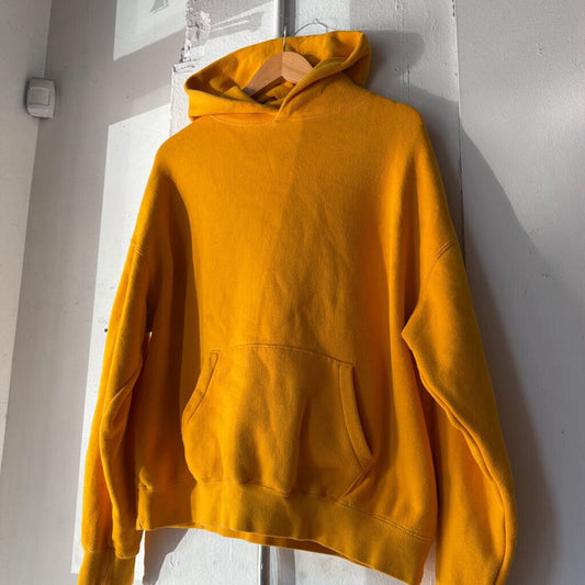 ESSENTILAS BCK LOGO HOODIE ( YELLOW ) SZ.S