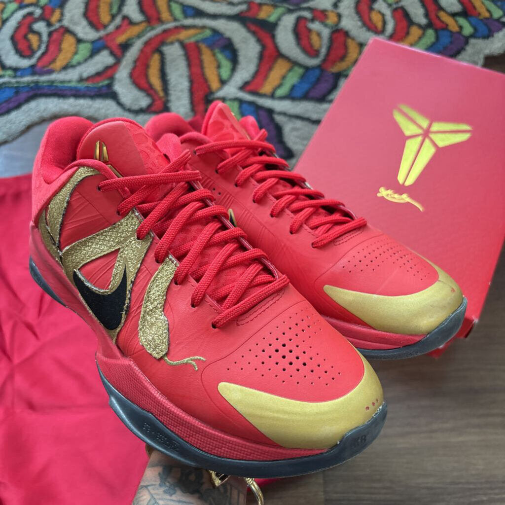 "YEAR OF THE MAMBA" KOBE 5 PROTRO SZ 8 (BOX)