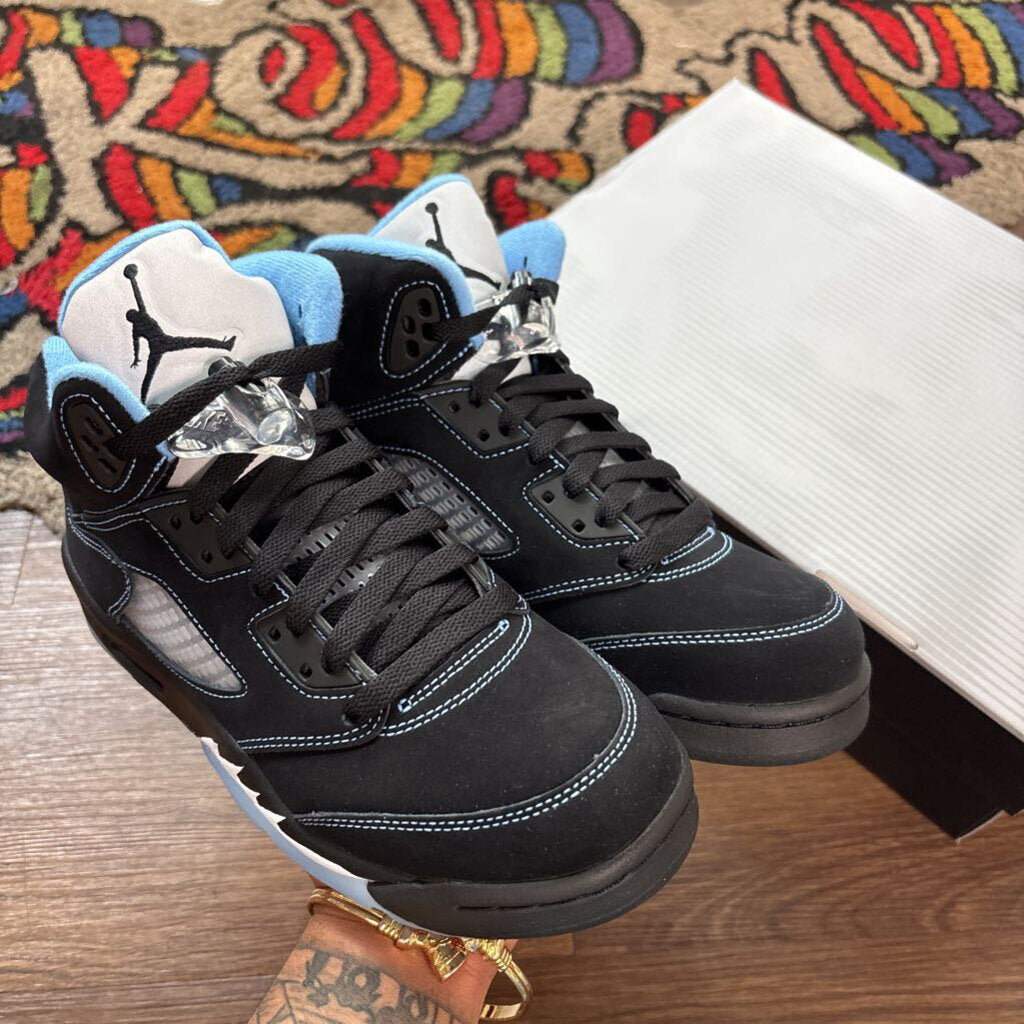 JORDAN 5 UNIVERSITY BLUE SZ. 6.5