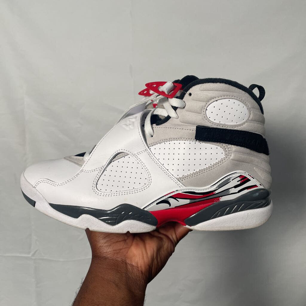 Jordan 8 Bugs Bunny Sz. 11 NB