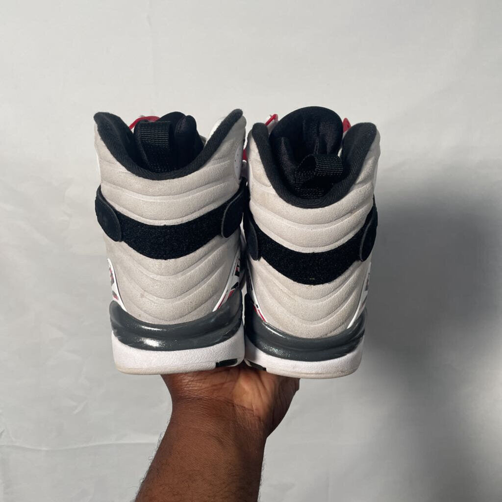 Jordan 8 Bugs Bunny Sz. 11 NB