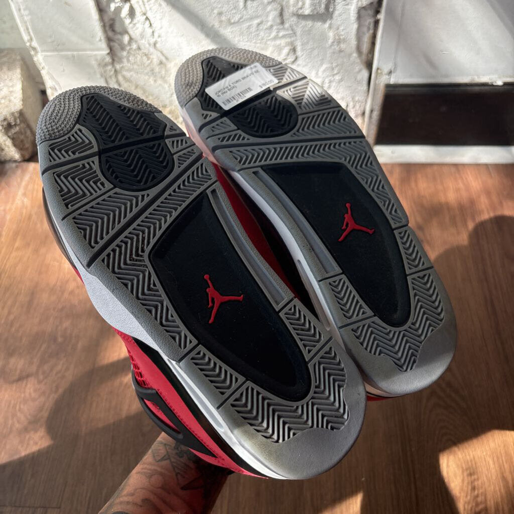 JORDAN 4 TORO BRAVO SZ. 10 (NO BOX)