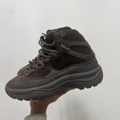YEEZY DESERT OIL BOOTS SZ 8.5 ''NO BOX''