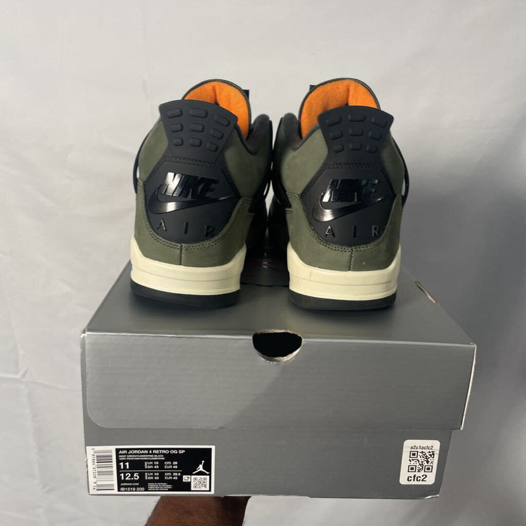 Jordan 4 Undefeated Sz. 11