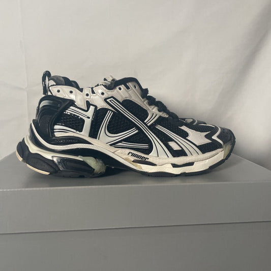 Balenciaga BLK/White Runners Sz. 42