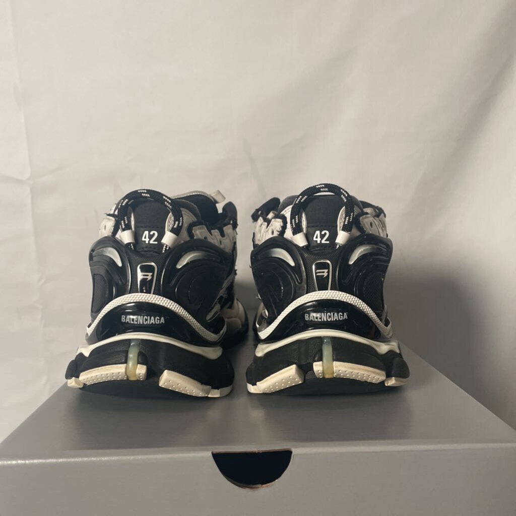 Balenciaga BLK/White Runners Sz. 42
