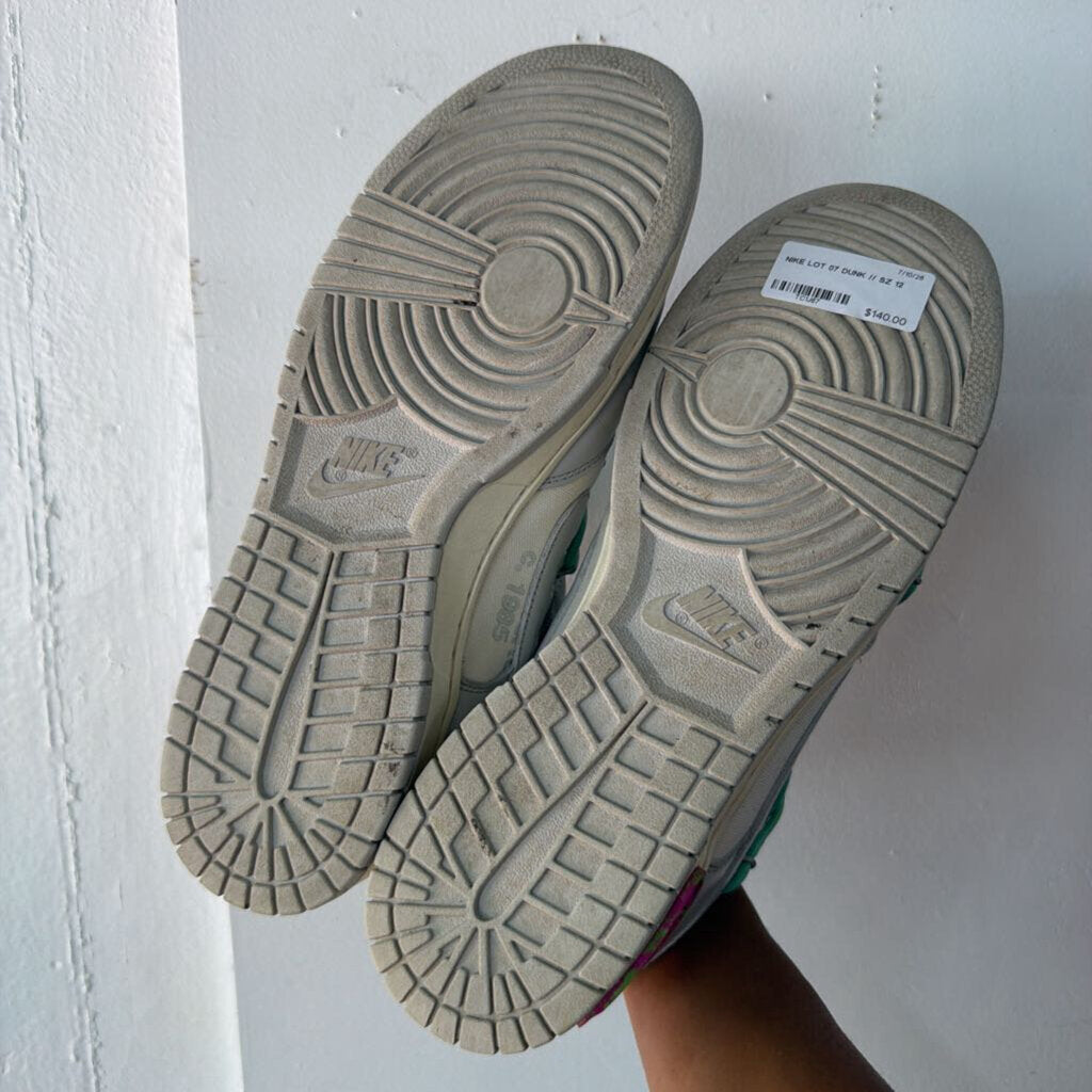 NIKE LOT 07 DUNK // SZ 12