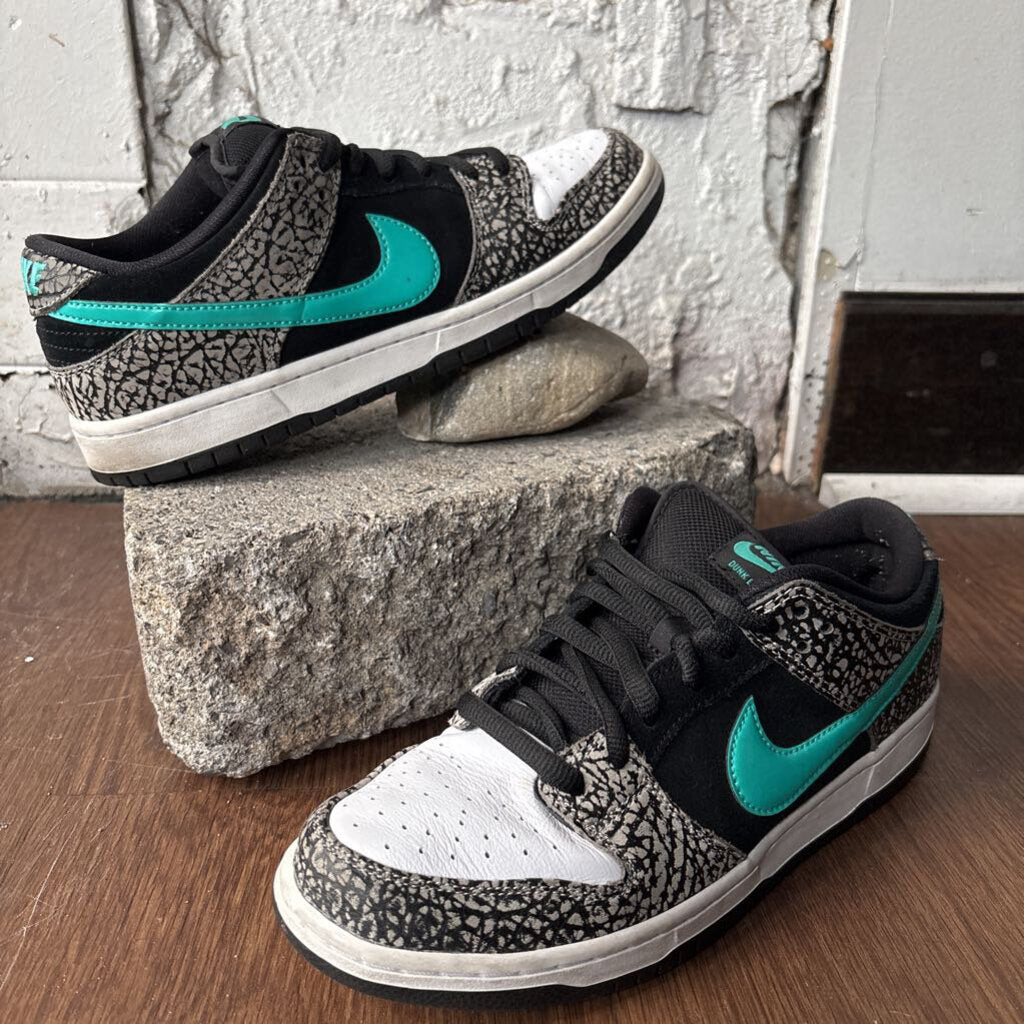 NIKE SB ELEPHANT SZ. 9.5 (NO BOX)
