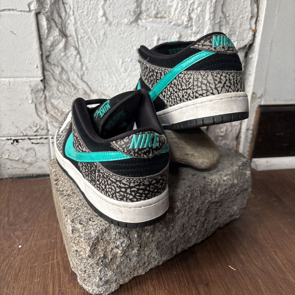 NIKE SB ELEPHANT SZ. 9.5 (NO BOX)