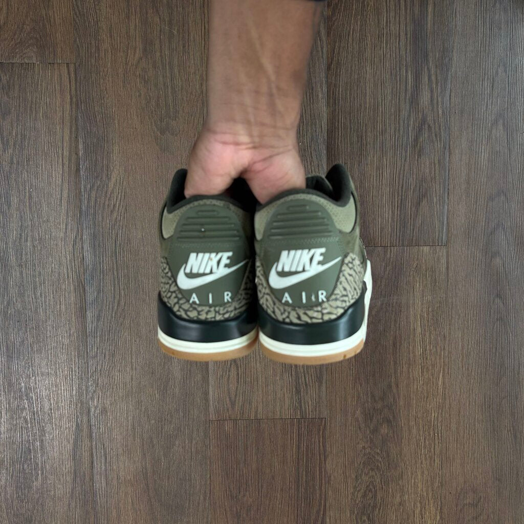 JORDAN 3 FAMILY AFFAIR SZ. 9 (NO BOX)