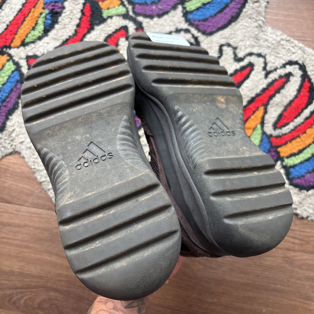 YEEZY DSRT BOOT OIL SZ. 9 (NO BOX)