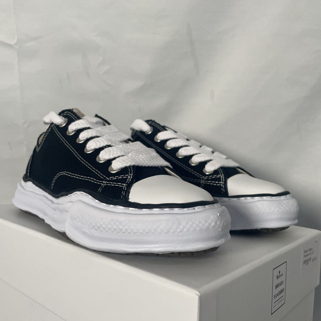 Maison Mihara Sneakers Sz. 43