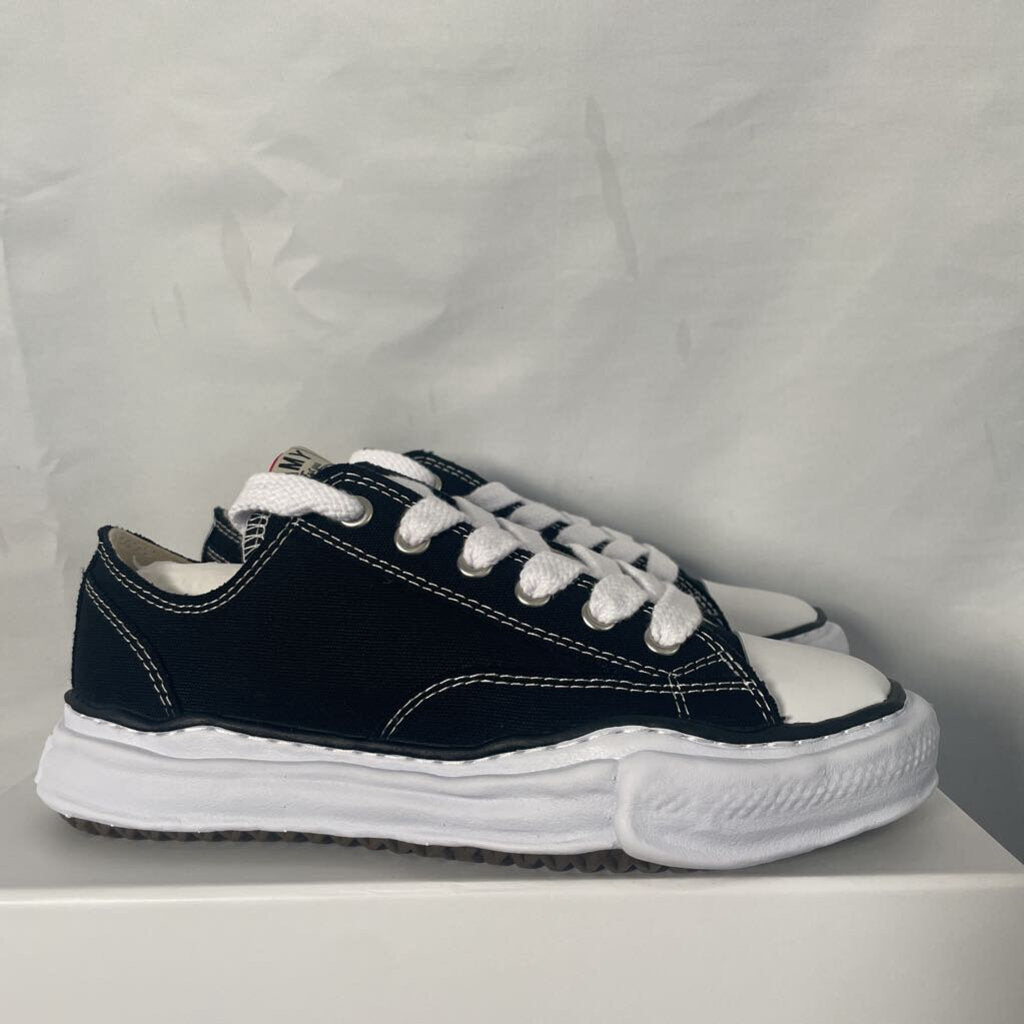 Maison Mihara Sneakers Sz. 43