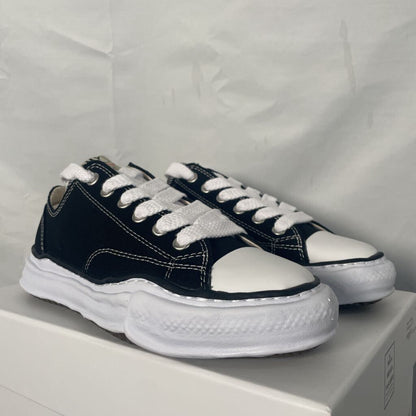 Maison Mihara Sneakers Sz. 45