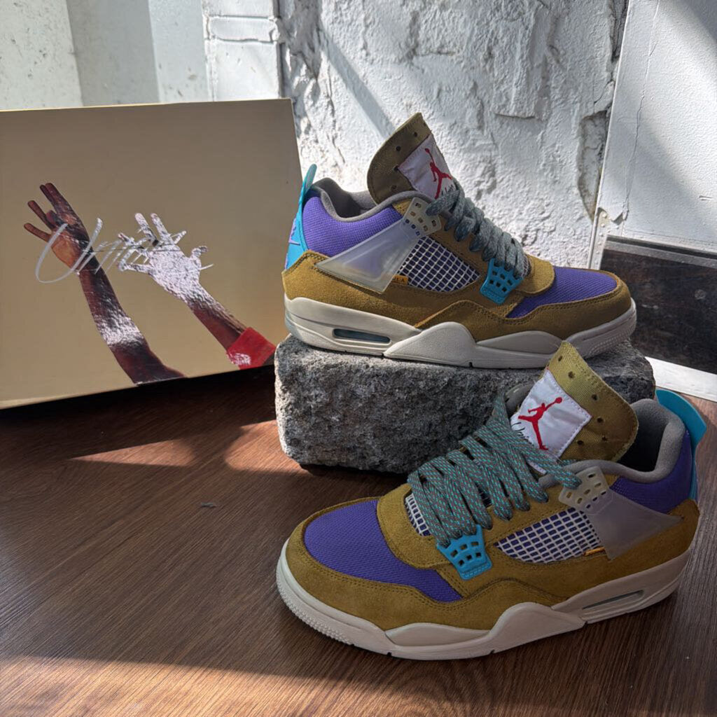 AJ4 DESERT MOSS // SZ 8