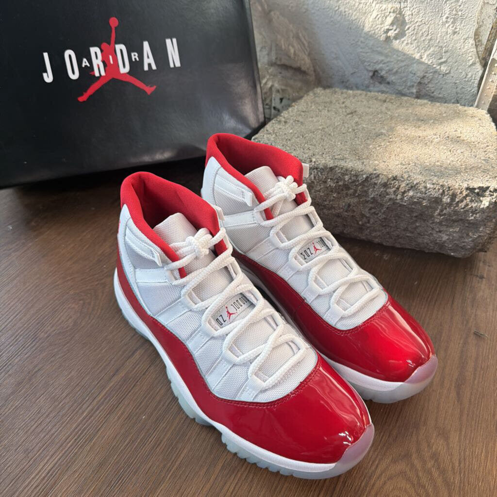 AJ11 CHERRIES SZ 10.5