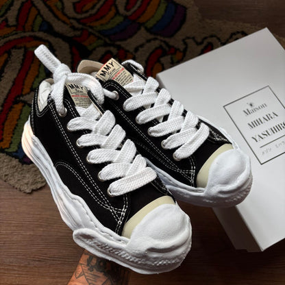 MAISON MIHARA HANK SZ. 41