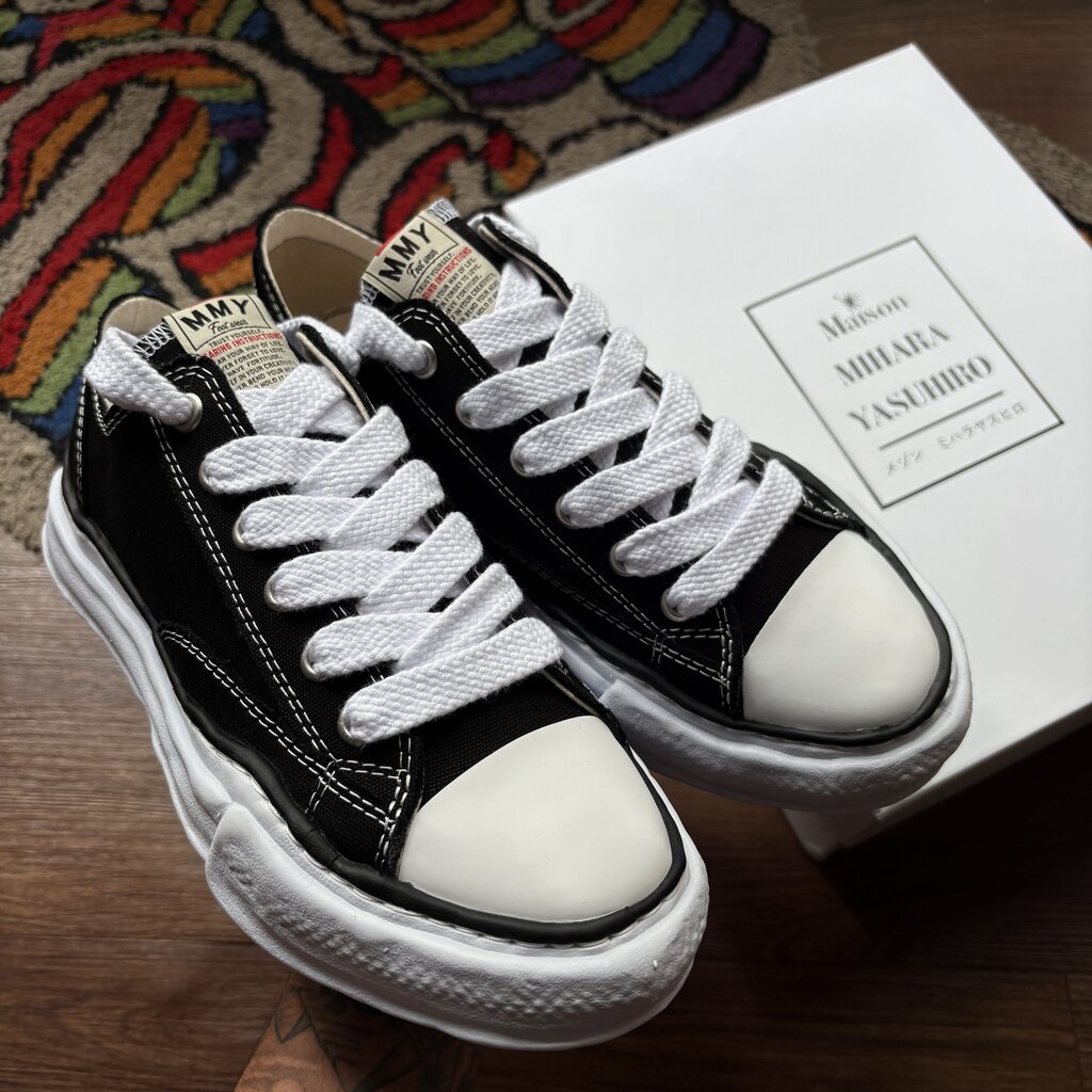 MAISON MIHARA SNEAKERS SZ. 42
