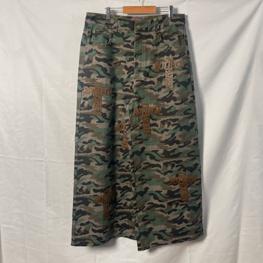 Bottega Desires Camo Pants Sz. 32