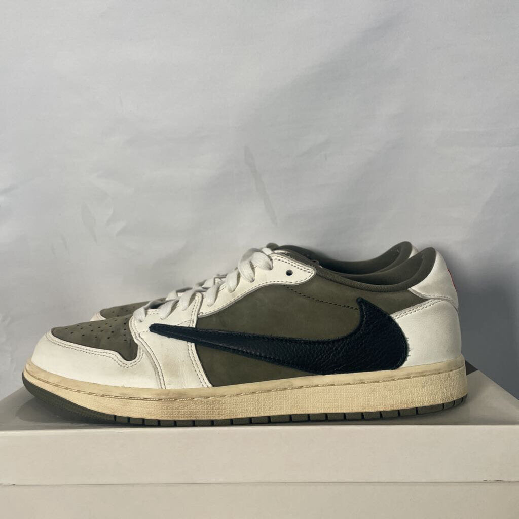 Jordan 1 TS Medium Olive Sz. 11.5